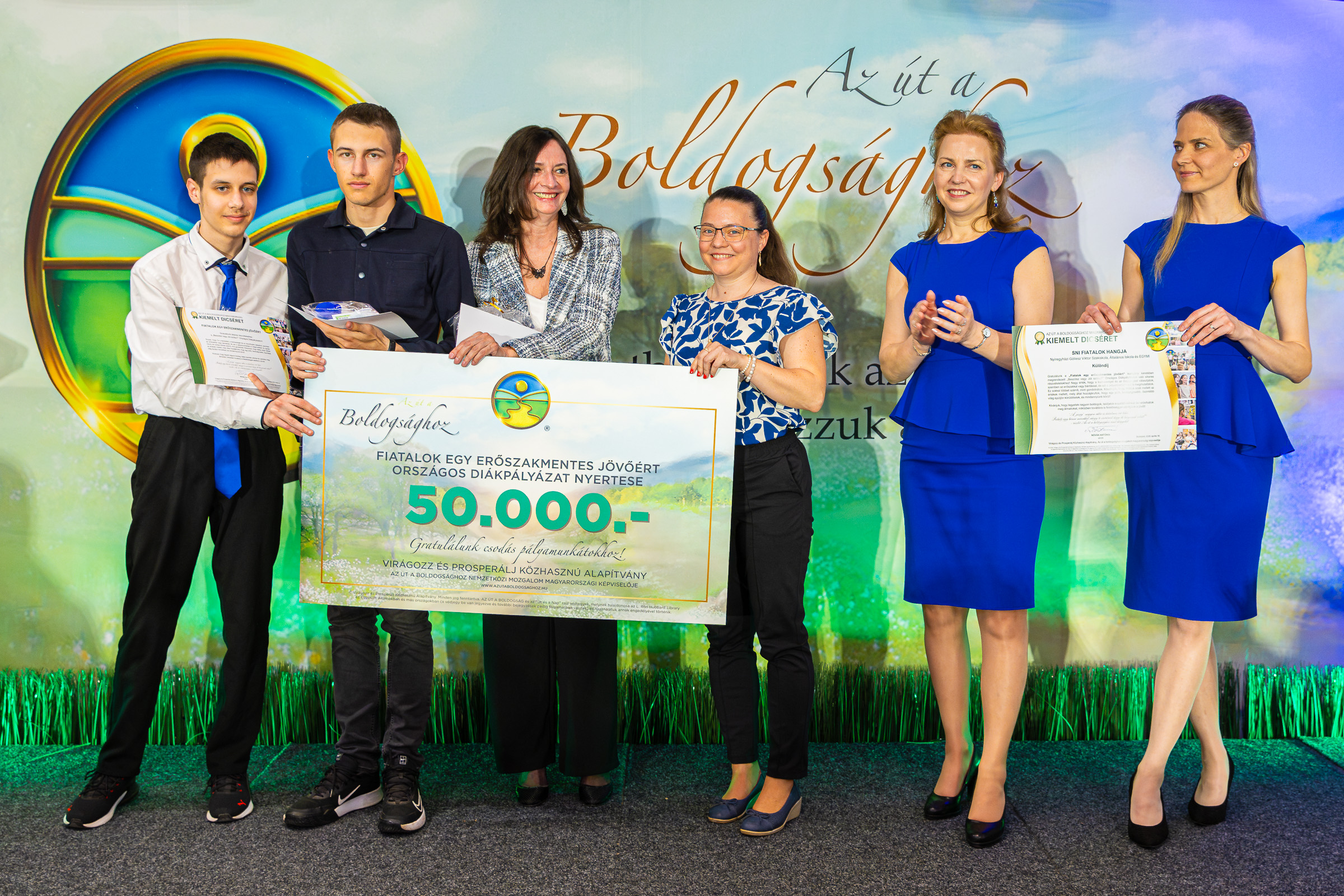 50.000 forintos díjazott csekk a diákpályázaton